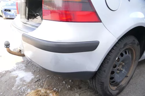 VW Golf 4 Limousine Stoßstange hinten Heckstoßstange Stoßfänger silber LA7W (176163)