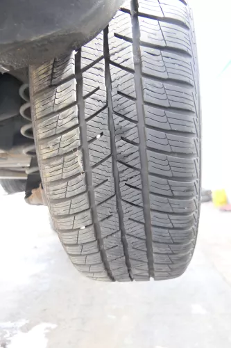 4x Golf 4 Bora Reifen Felgen 205/55 R16 Winterreifen 6-7mm M+S (176171)