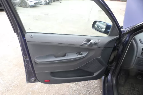 1x Fabia 6Y Kombi Türverkleidung Verkleidung Tür vorne links schwarz anthrazit (176179)