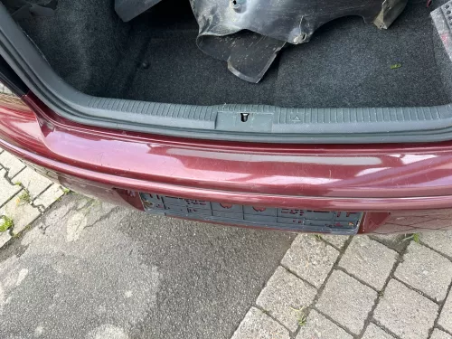 VW Polo 9N 9N3 Stoßstange Heckstoßstange hinten rot LC3R Einparkhilfe PDC (176359)