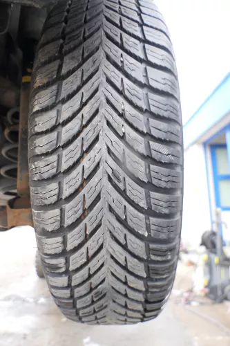 4x Polo 9N Felgen Reifen 165/70 R14 81T Allwetterreifen 5jx14H2 ET35 ca. 5-7mm (176360)