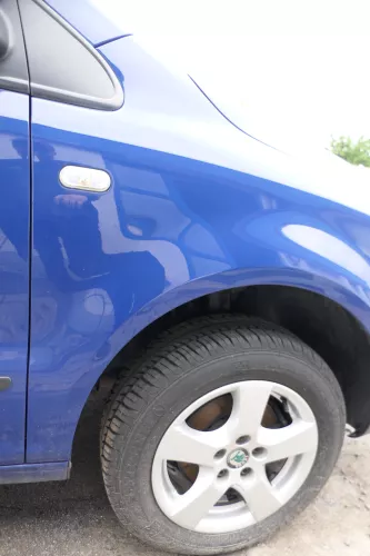 VW Fox 5Z Kotflügel vorne rechts blau LL5M (176369)