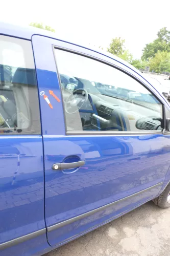 VW Fox 5Z Tür vorne rechts Beifahrertür blau LL5M - ohne Anbauteile (176377)