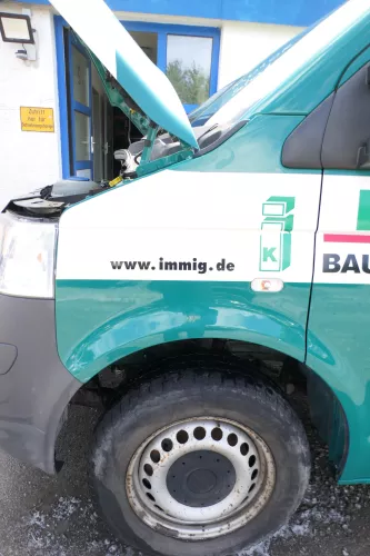 VW T5 Kotflügel vorne links weiß grün 7H0821101E (176399)