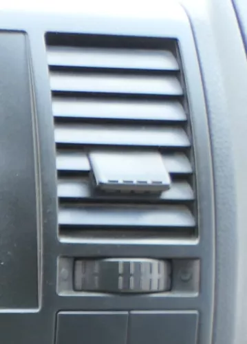 VW T5 Lüftungsdüse Düse Lüftung mitte rechts 7H0815706C