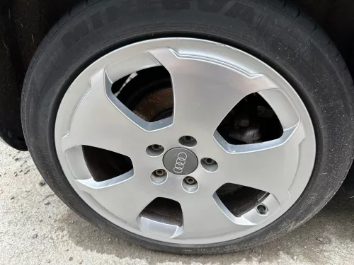 4X A4 8E A3 8P Alufelgen 225/45 ZR17 94Y Sommerreifen Reifen 4-6mm 8P0601025C