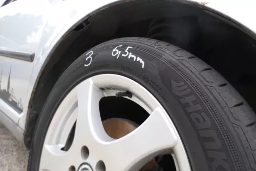 VW Golf 4 Kotflügel vorne rechts silber LA7W (176621)