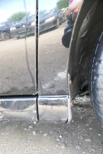 VW Polo 6N2 Kotflügel vorne rechts schwarz L041 (bis untern Schweller (176640)