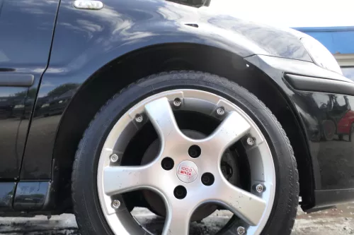 VW Polo 6N2 Kotflügel vorne rechts schwarz L041 (bis untern Schweller (176640)