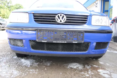 VW Polo 6N2 Stoßstange vorne Frontstoßstange Stoßfänger LA5C + Grill