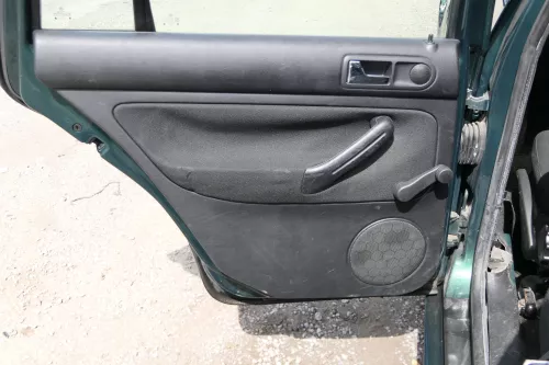 1x VW Golf 4 1J Kombi Türverkleidung Verkleidung Tür hinten links schwarz 