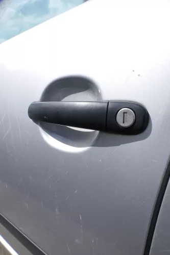 Ibiza 6L Tür Fahrertür 4/5-Türer vorne links silber grau LS7N - ohne Anbauteile (176686)