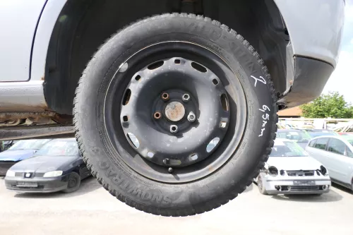 4x Polo 6R 9N Ibiza Felgen 185/60 R14 H Winterreifen M+S 6jx15 ET38 Reifen 5-6mm (176700)