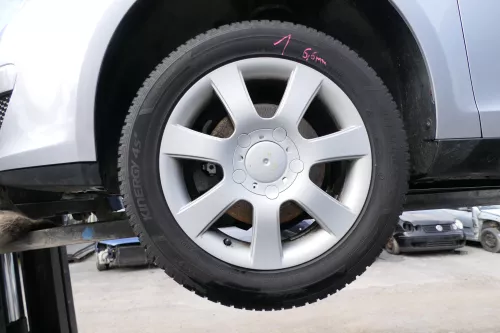 4x Seat Altea 5P Alufelgen 205/65R16 94H Winterreifen Reifen 2x 5mm  5P0601025B