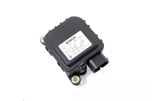Audi A6 4B Stellmotor für Zentralklappe Klimaanlage 4B1820511C - links