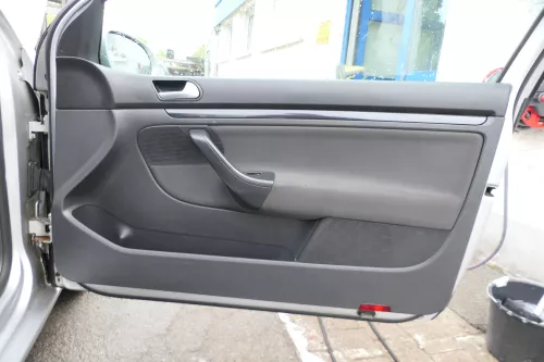 1x VW Golf 5 2/3-Türer Türverkleidung Verkleidung Tür vorne rechts
