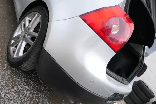 VW Golf 5 1K Limousine Stoßstange hinten Heckstoßstange silber LA7W PDC (176944)