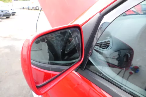 VW Polo 6N mechanisch manuell Spiegel Außenspiegel links rot LP3G (177009)