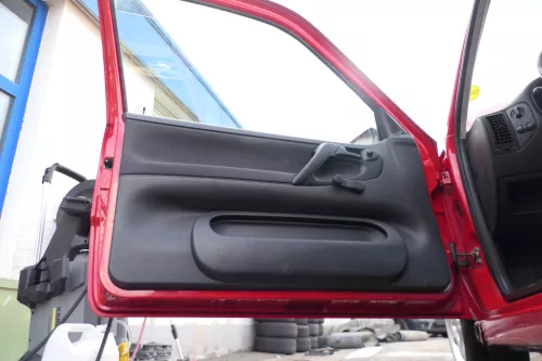 1x Polo 6N Türverkleidung Verkleidung Tür vorne links 2/3-Türer schwarz Griff (177012)