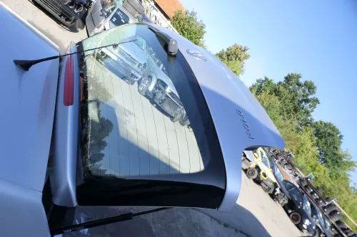 VW Polo 9N3 Fun Heckklappe Kofferraumklappe Klappe hinten Scheibe silber LA7W (177161)