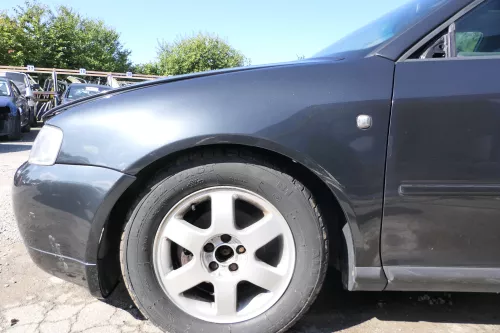 Audi A3 8L Kotflügel vorne links schwarz LZ9U