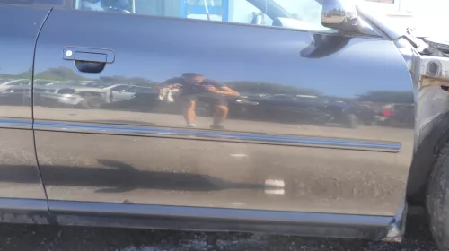 Audi A3 8L Tür Türblatt vorne rechts Beifahrertür schwarz LZ9U 2/3-Türer