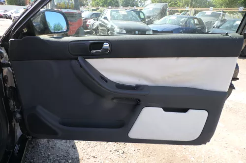 1x Audi A3 8L Türverkleidung Verkleidung Tür vorne rechts 2/3-Türer - Leder