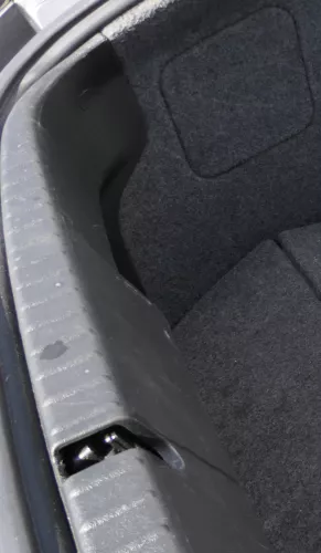 TT 8N Ladekante Abdeckung Verkleidung Schloßträger 8N0863471B (177209)