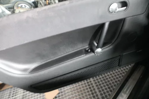 Audi TT 8N Roadster Türverkleidung Verkleidung Tür vorne links Leder (177212)