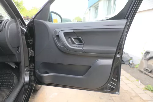 1 x Skoda Roomster Türverkleidung Verkleidung Tür vorne rechts