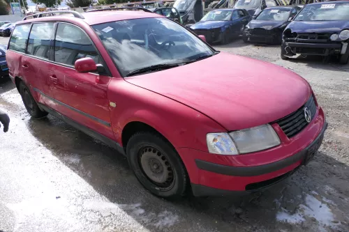 VW Passat 3B Stoßstange vorne Frontstoßstange Stoßfänger rot LY3D + Grill (177565)