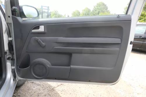 1x VW Fox 5Z Türverkleidung Verkleidung Tür vorne rechts schwarz 5Z3867014 71N