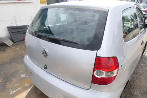 VW Fox 5Z Heckklappe Kofferraumklappe Klappe hinten + Scheibe silber LA7W (177669)
