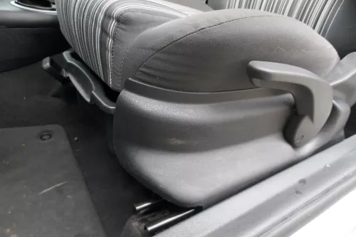 VW Fox Sitz Fahrersitz vorne links OHNEAirbag höhenverstellbar (177674)