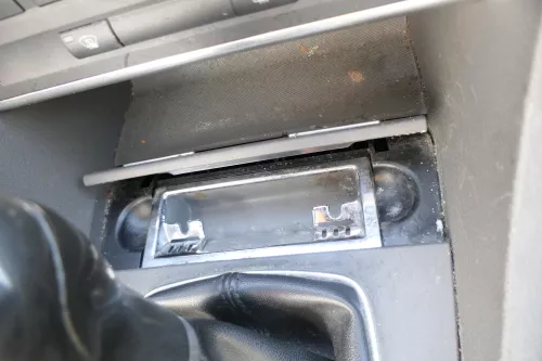 Audi A4 8E B7 B6 Aschenbecher 8E0857951H 26Z swing dunkelgrau (177711)