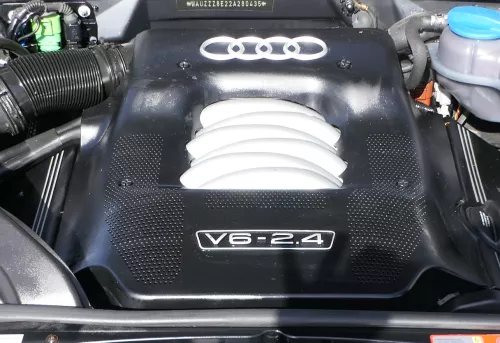 Audi 4 8E B6 B7 Motorabdeckung Abdeckung Motor Blende 2.4 V6 AMM BDV