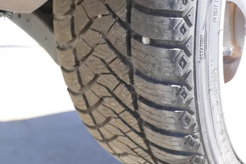 2x 3C Golf Reifen Winterreifen 235/40R18 95V 7-9mm   NUR 2 x REIFEN