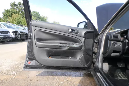 1x Passat 3BG Türverkleidung Verkleidung Tür vorne links - schwarz Leder