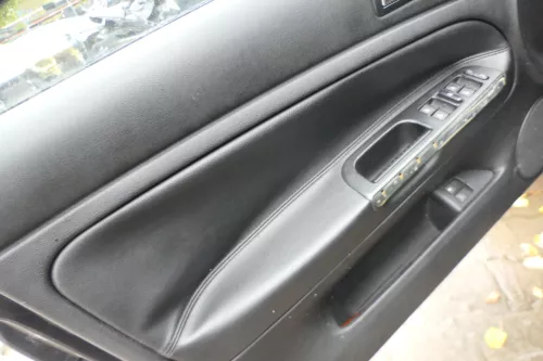 1x Passat 3BG Türverkleidung Verkleidung Tür vorne links - schwarz Leder (177880)