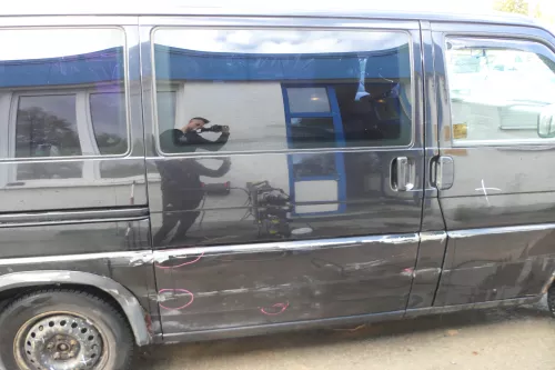 T4 Transporter Tür rechts Schiebetür mit Scheibe Multivan Caravelle schwarz LC9Z