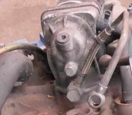 VW T4 Ölkühler Halter Ölfilterflansch 074115405R Ölfilterhalter 2,5 TDI ACV (177969)