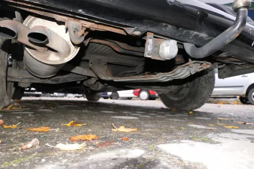 VW T4 Auspuff MIttelschalldämpfer +Endtopf mitte 2,5 TDI ACV AYC AYY AJT AUF (177986)