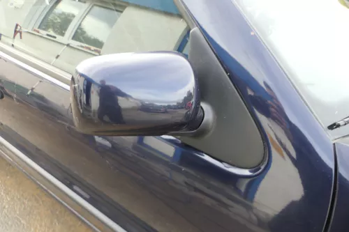 VW Polo 6N mechanisch manuell Spiegel Außenspiegel rechts blau LB5N