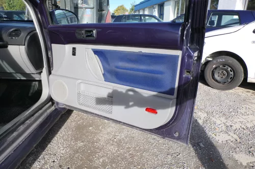 1x New Beetle 9C Türverkleidung Verkleidung Tür vorne rechts grau blau