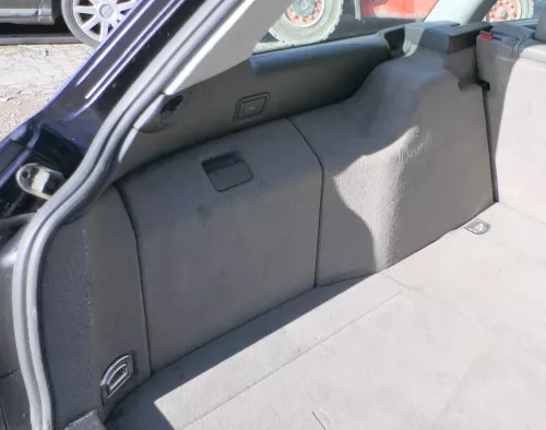 Audi A6 4B Avant Abdeckung Verkleidung Kofferraum hinten links Seite swing grau