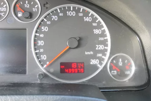 Audi A6 4B Tacho Tachometer Kombiinstrument 439.000km 4B0920933J 2,4 3.0 ASN