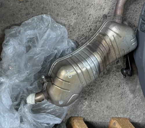 1x A6 4B Quattro Allrad Auspuff Endschalldämpfer rechts hinten 3,0 2,7 ASN BBJ (178196)