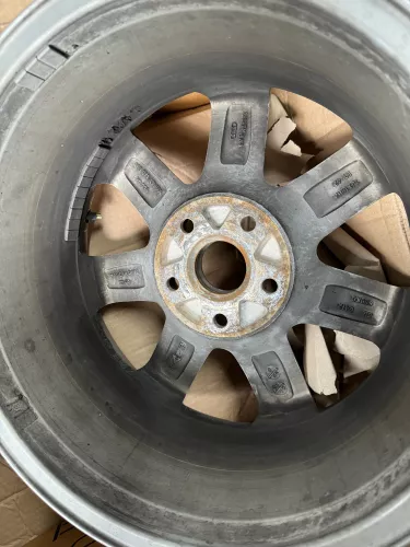 1x Audi A6 4F Alufelge Felge original 4F0071496  666 7x16H2 ET42 KBA 46112 (178205)