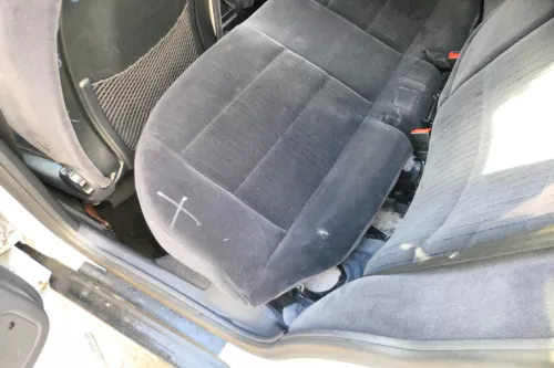 Audi A4 B5 Sitz Fahrersitz vorne links höhenverstellbar (178558)