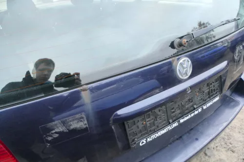 VW Passat 3B Kombi Variant Heckklappe Klappe hinten mit Scheibe blau LN5Y (178582)